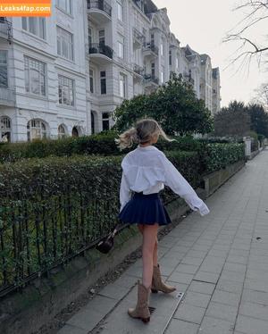 Lea Peach photo #0391