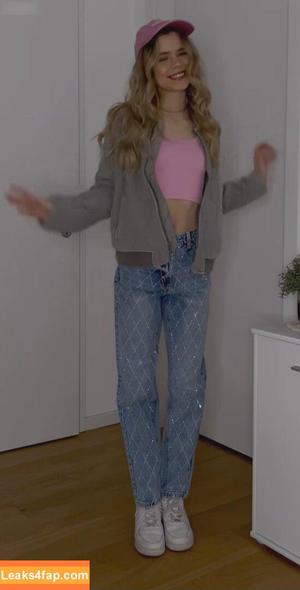 Lea Peach photo #0417