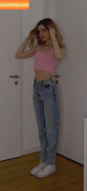 Lea Peach photo #0419