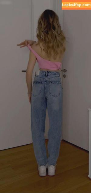 Lea Peach photo #0420