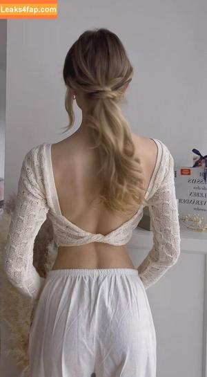 Lea Peach photo #0439