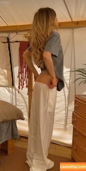 Lea Peach photo #0475