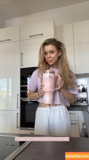 Lea Peach photo #0496