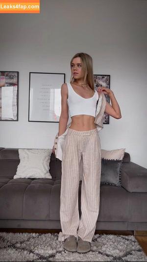Lea Peach photo #0594