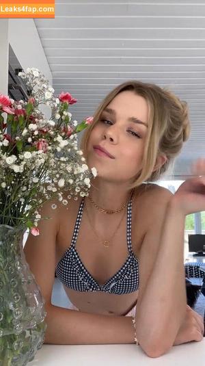 Lea Peach photo #0629