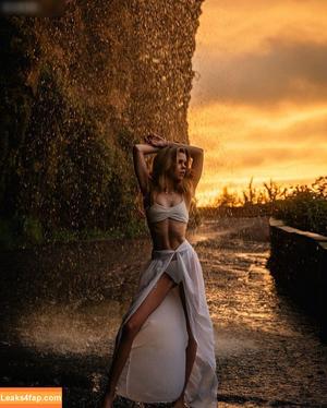 Lea Peach photo #0785