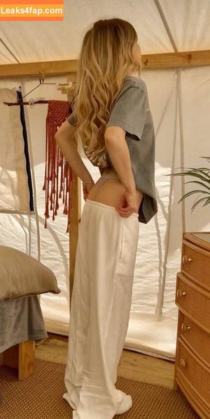 Lea Peach photo #0857