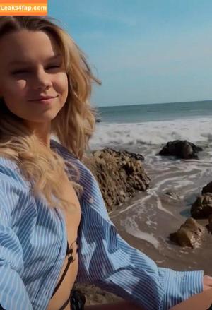 Lea Peach photo #0938