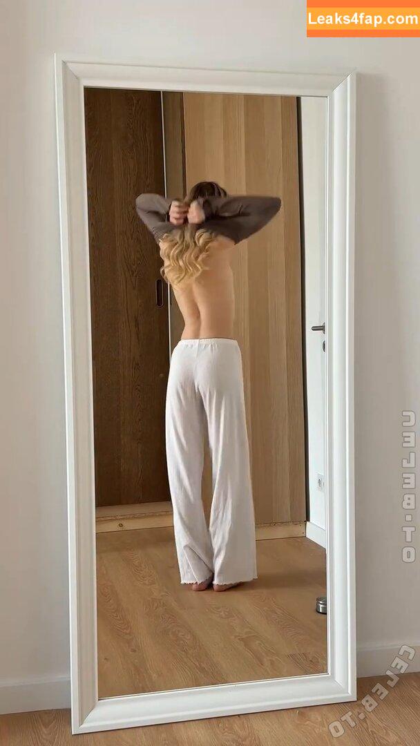 Lea Peach / Looskanal / lea / wifiloo_m leaked photo photo #1239