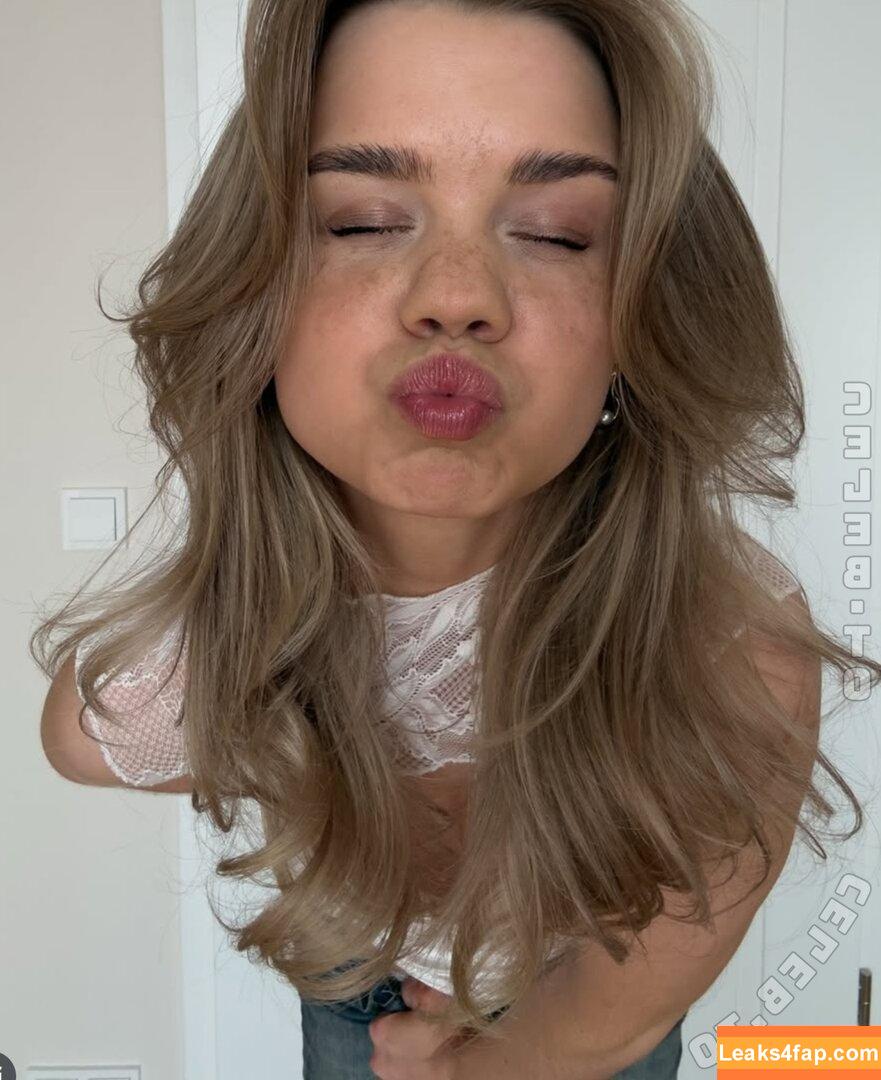 Lea Peach / Looskanal / lea / wifiloo_m leaked photo photo #1265