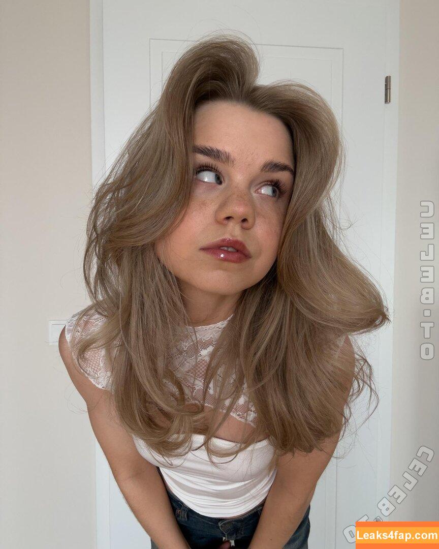 Lea Peach / Looskanal / lea / wifiloo_m leaked photo photo #1268