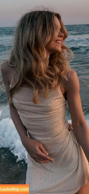 Lea Peach photo #1211