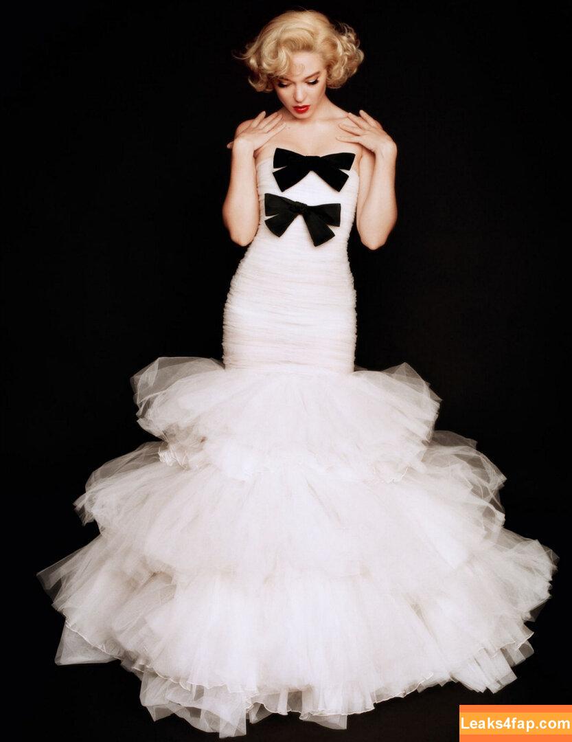 Lea Seydoux / leaseydouxfr leaked photo photo #0139