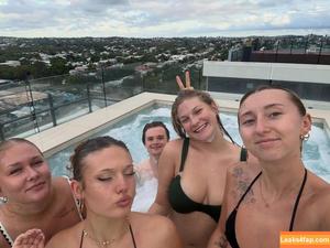 Leah Blake photo #0006