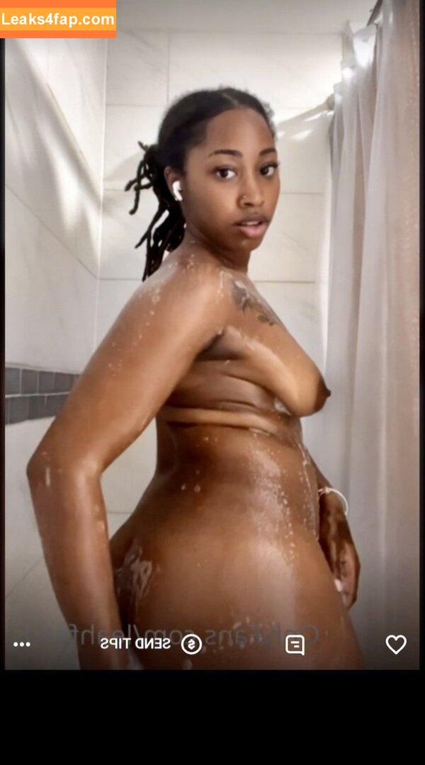 leah.feeds / leahfeeds leaked photo photo #0010