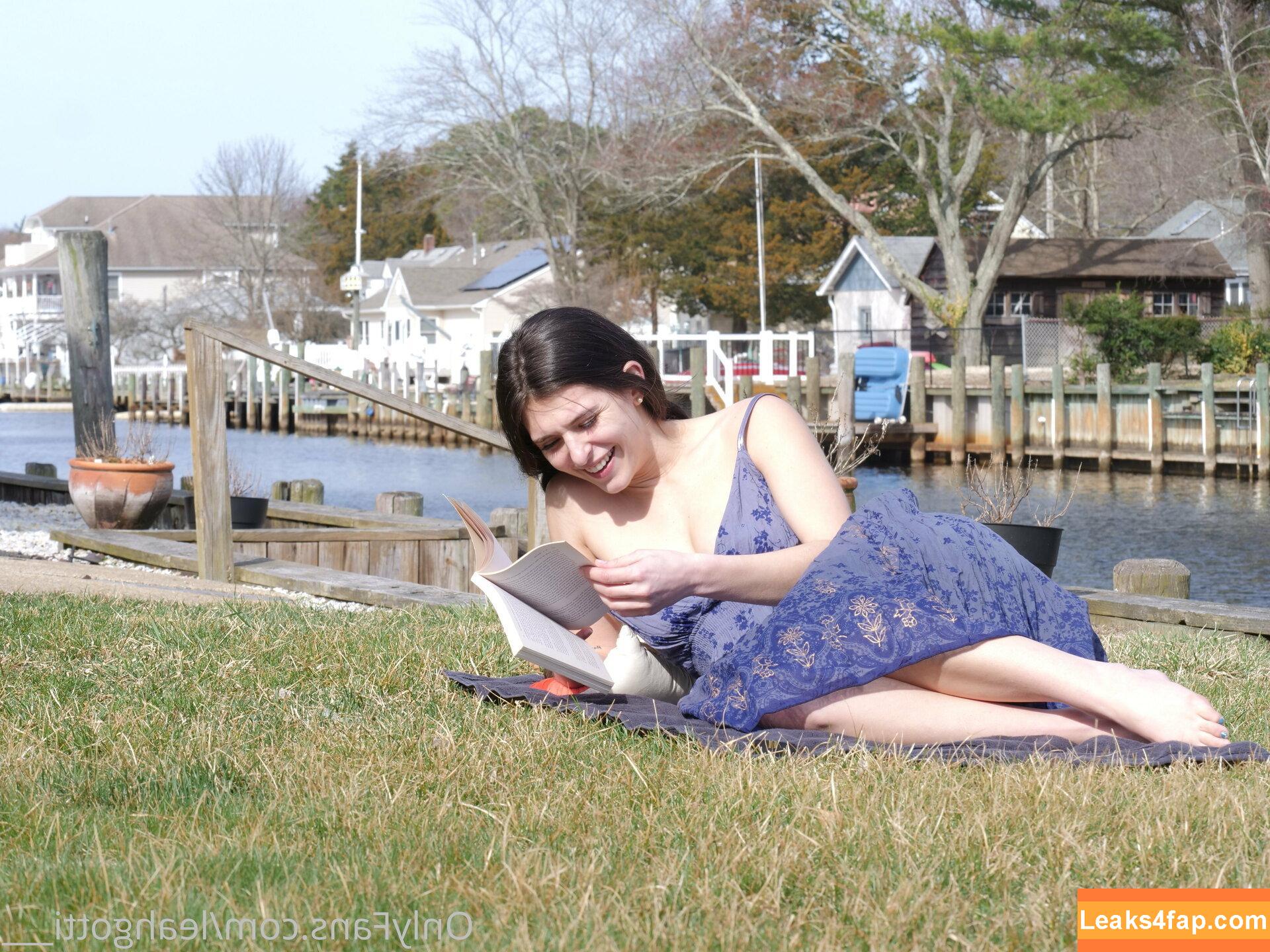 Leah Gotti / https: / leahgotti / leahgotti0 / leahgotti___ leaked photo photo #0544