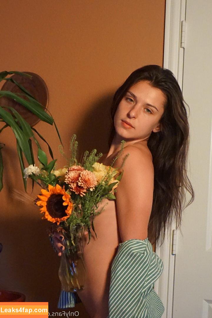 Leah Gotti / https: / leahgotti / leahgotti0 / leahgotti___ leaked photo photo #0758