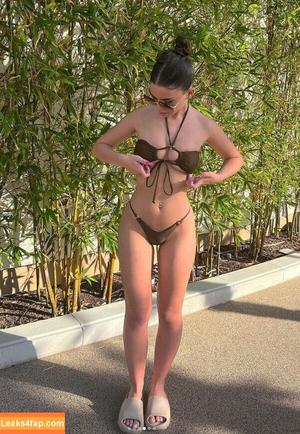 Leah Halton фото #0001