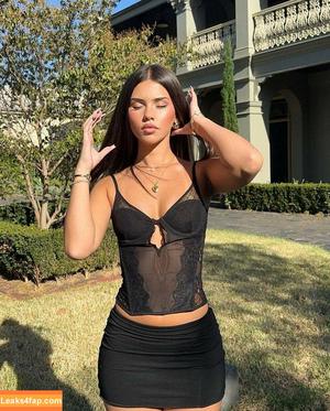 Leah Halton фото #0090