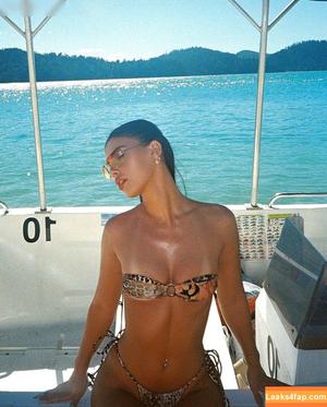 Leah Halton фото #0302