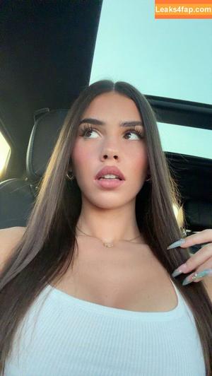 Leah Halton photo #1064