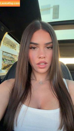 Leah Halton photo #1066