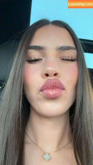 Leah Halton photo #1077