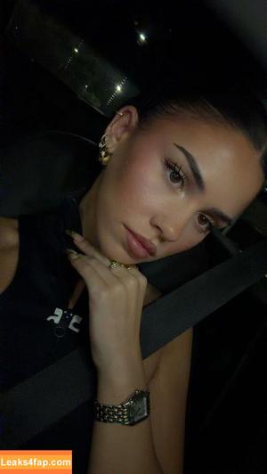 Leah Halton photo #1203