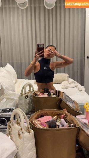 Leah Halton photo #1209