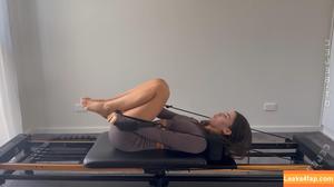 Leah Halton photo #1212