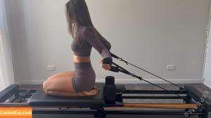 Leah Halton photo #1213