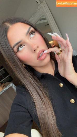 Leah Halton photo #1260