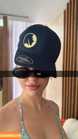 Leah Halton photo #1279