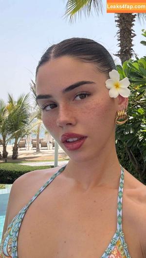 Leah Halton photo #1291