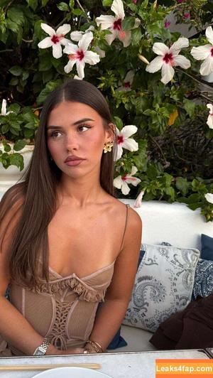 Leah Halton photo #1328