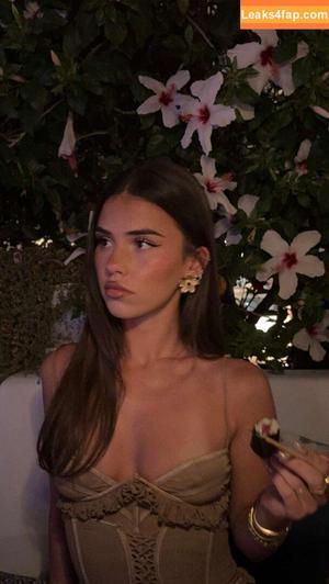 Leah Halton photo #1338