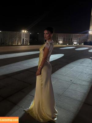 Leah Halton photo #1345