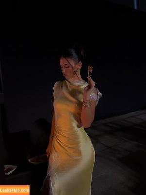 Leah Halton photo #1351