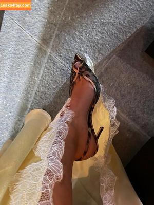 Leah Halton photo #1354