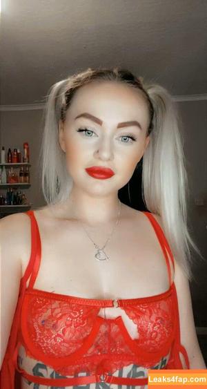 Leah Mogford photo #0003