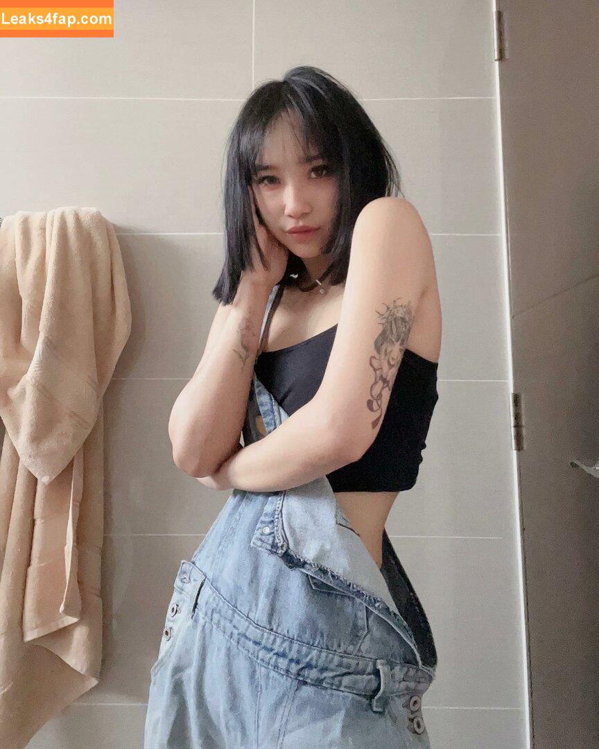 leezipotato /  leaked photo photo #0054