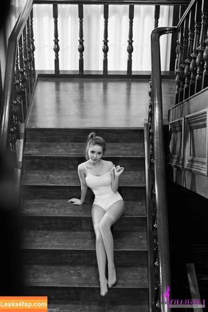 Legbaby Model photo #0354