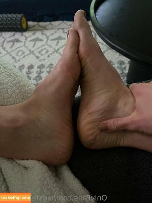 legsfeetrepeat photo #0034