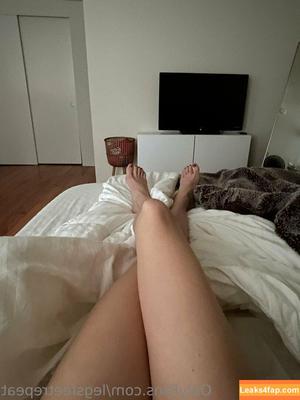 legsfeetrepeat photo #0038