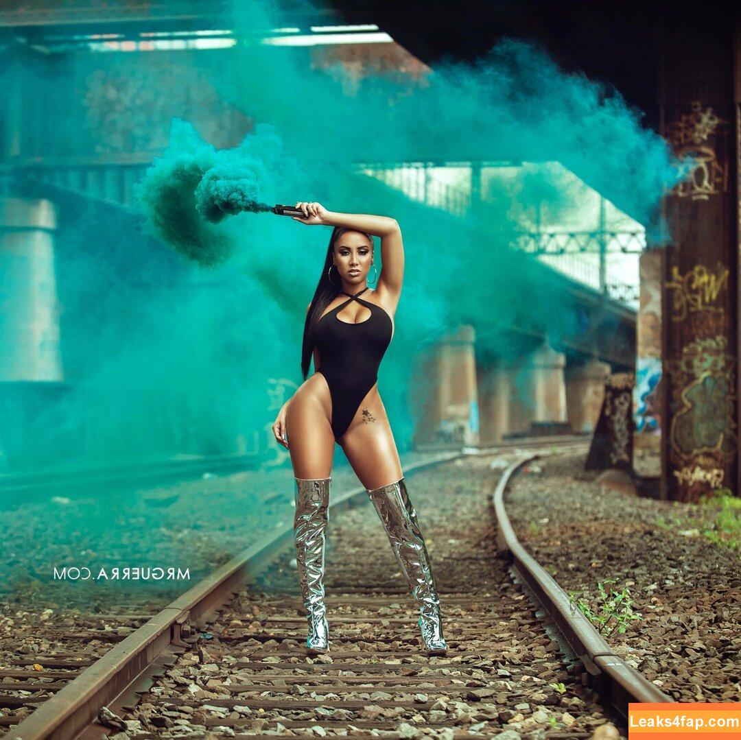 Leila Grey / Miss_LeilaGrey / dear.leyla leaked photo photo #0017