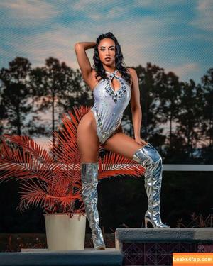 Leila Grey photo #0074