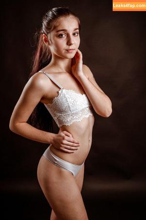 Leisy Lucy photo #0094