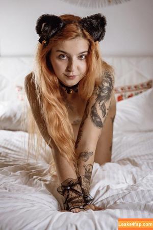 Leisy Lucy photo #0405