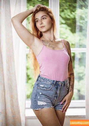 Leisy Lucy photo #0427