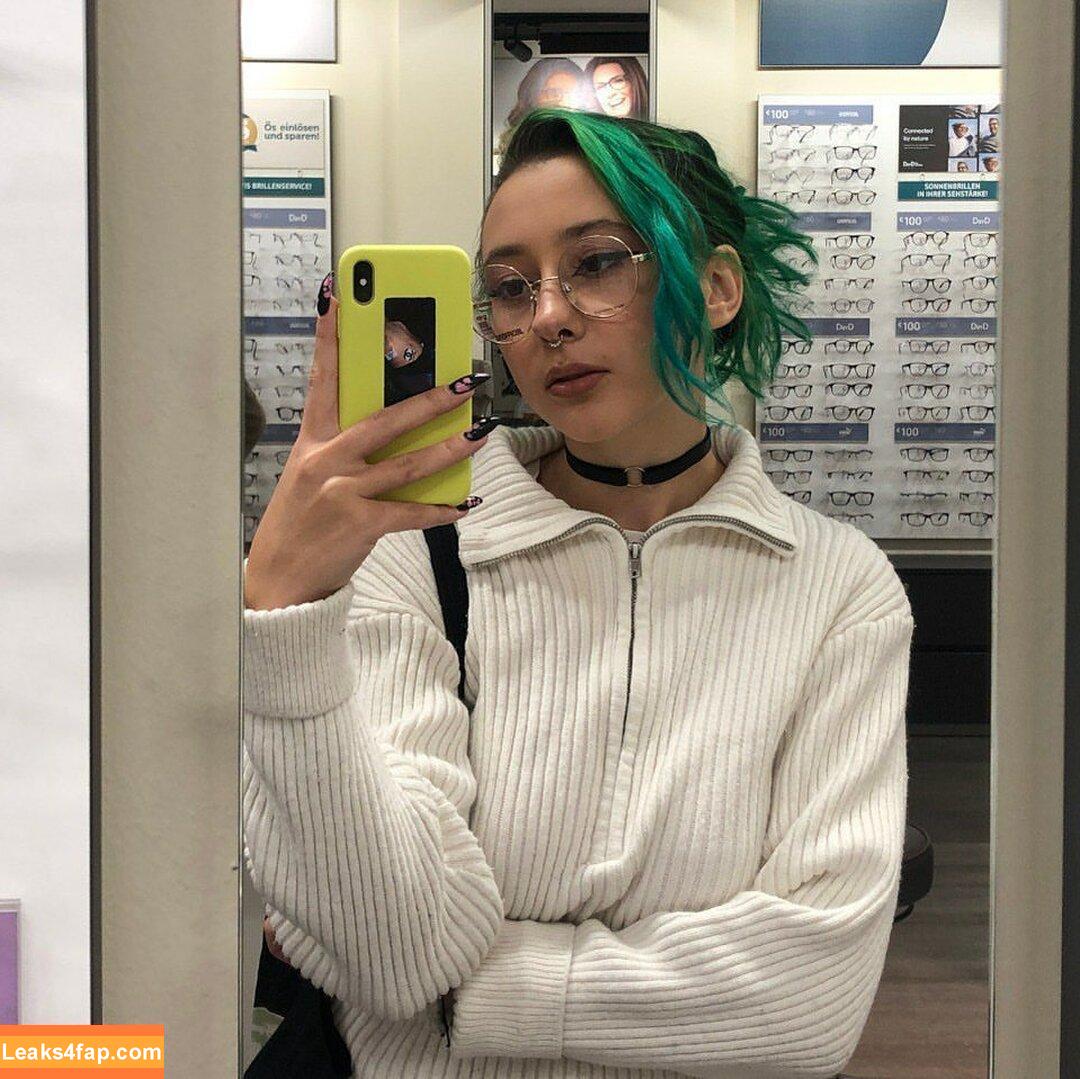 leliloo / lelilou.official leaked photo photo #0049